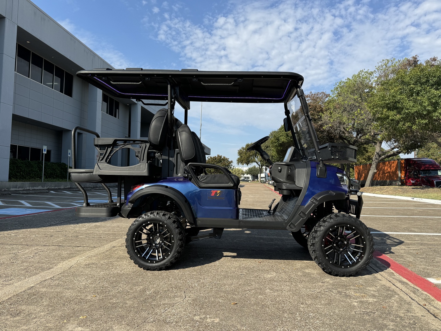 TBM-X4-GOLF-CART